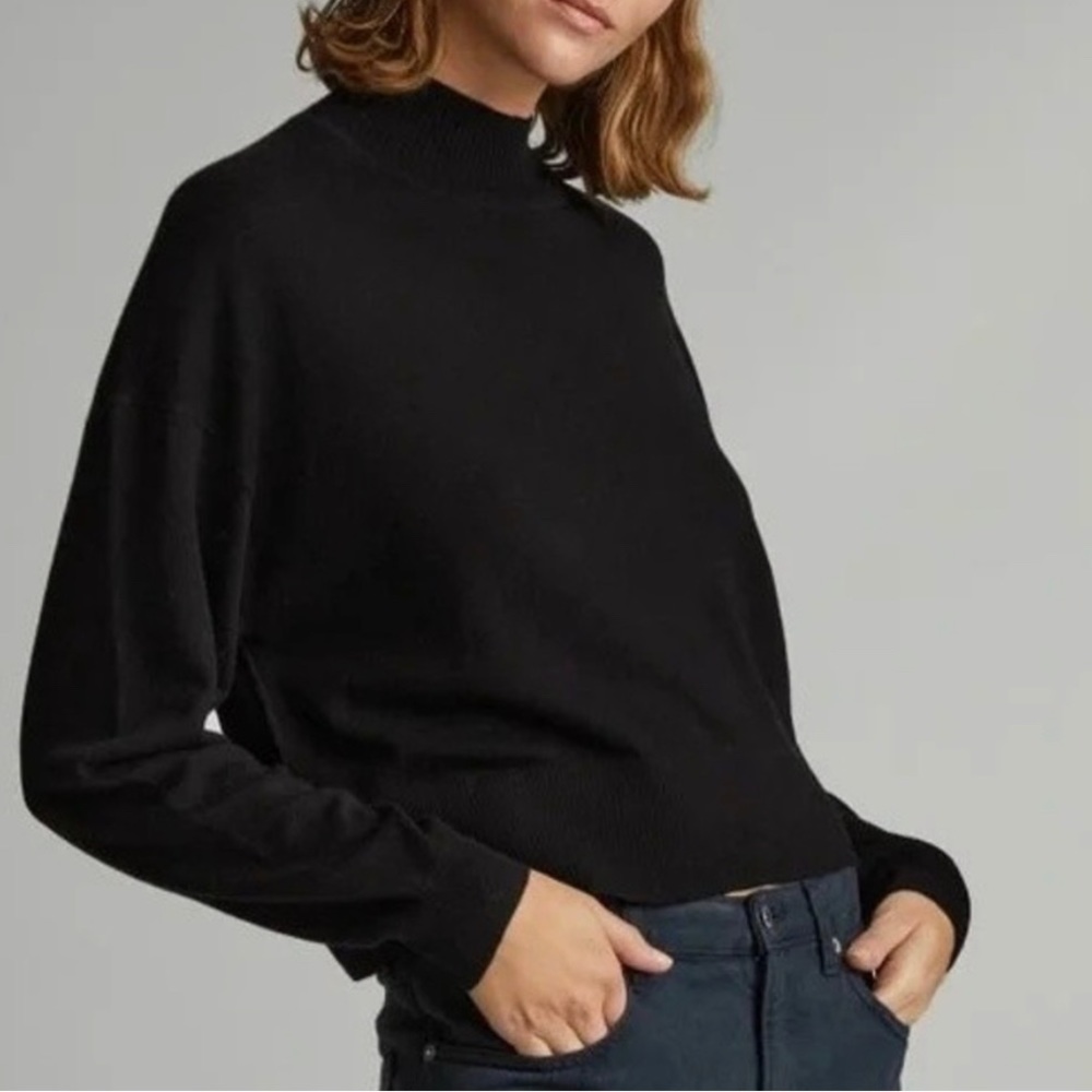 Everlane // Wool Yak Crop Turtleneck